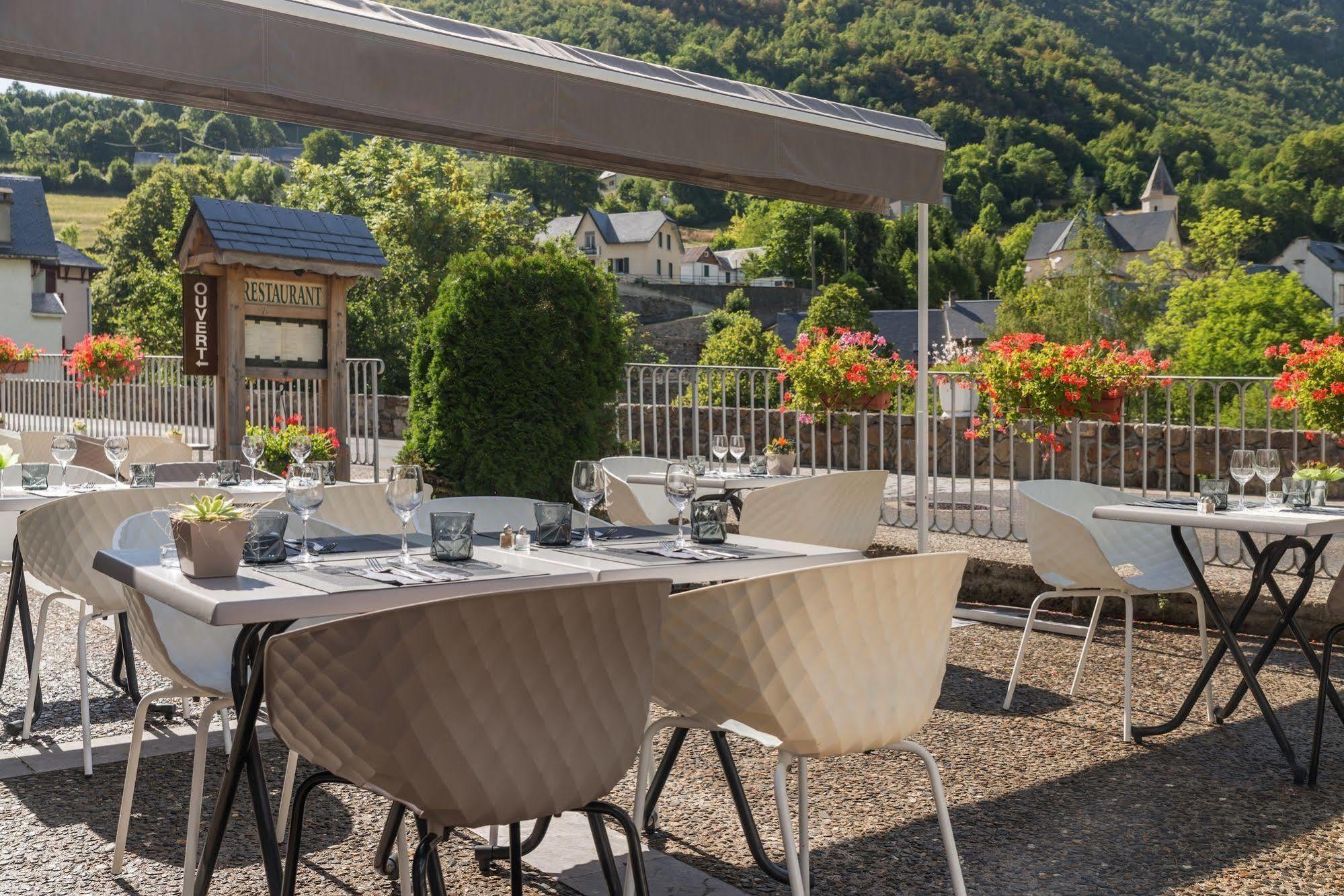 Logis Hôtel La Brèche de Roland Gèdre Exterior foto